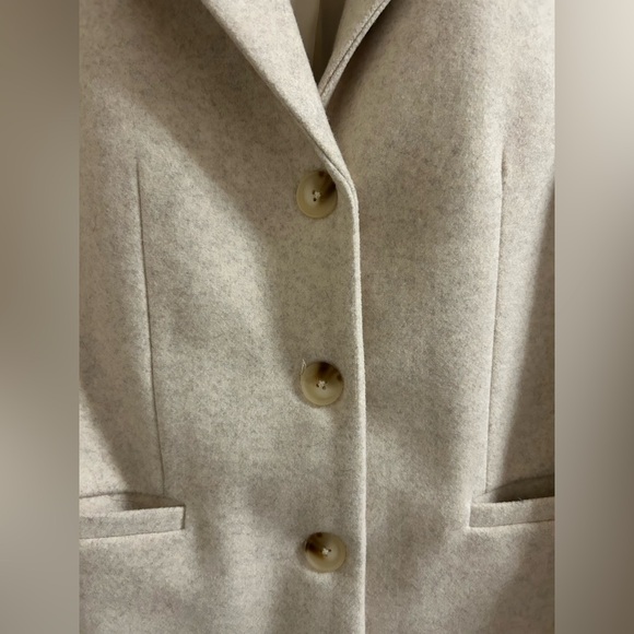 Backyard Roses Camden Coat - Picture 4 of 8